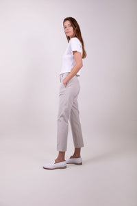 Pantalon slim Socoa en satin de coton stretch galet - BERNARD ZINS